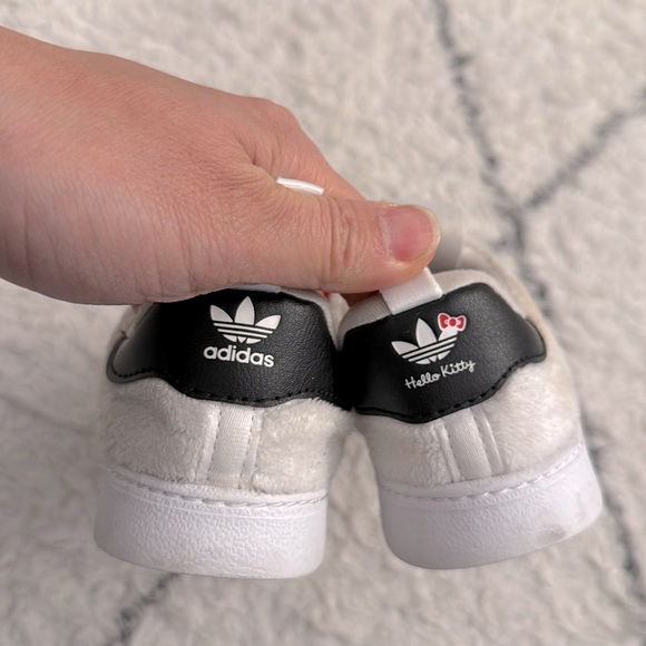 Adidas x Hello Kitty - Superstar 360 I - size 9.5k toddler - Picture 2 of 9